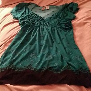 Adorable Empire waist shirt, medium