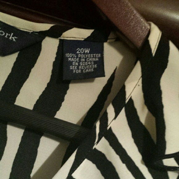 Blouse - Picture 3 of 4