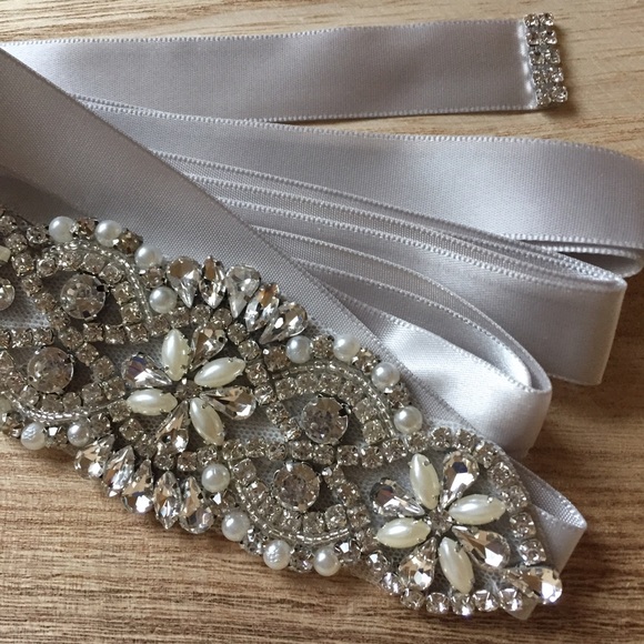 Formal ribbon rhinestone crystal gem sash belt  😍 - Picture 3 of 5