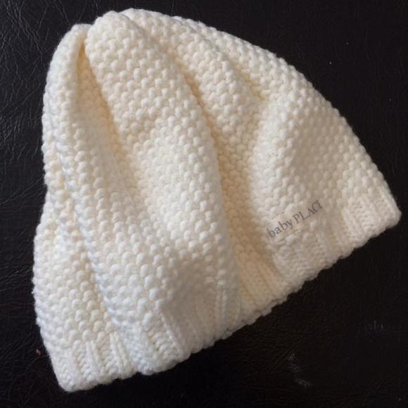 Cream Knit hat set. - Picture 3 of 4