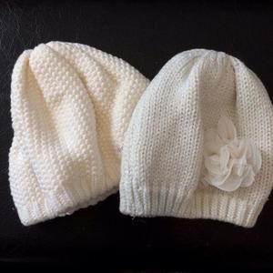 Cream Knit hat set.