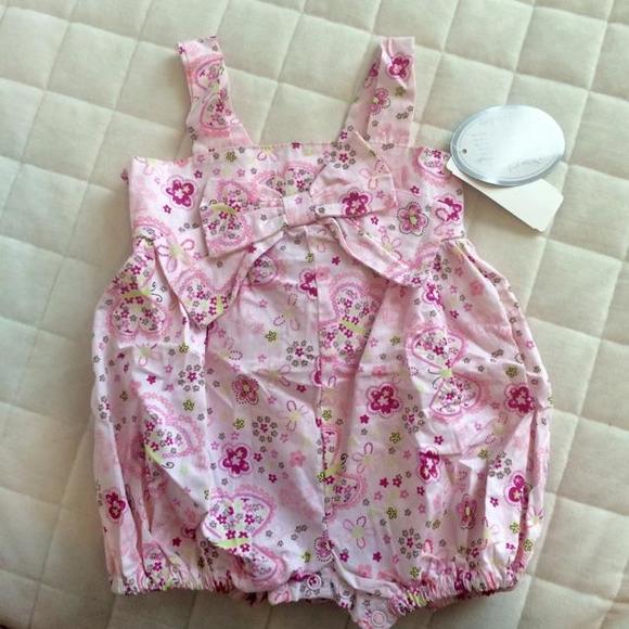 NWT Romper. - Picture 1 of 3