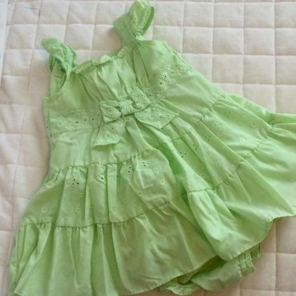 💚 Eyelet Dress.