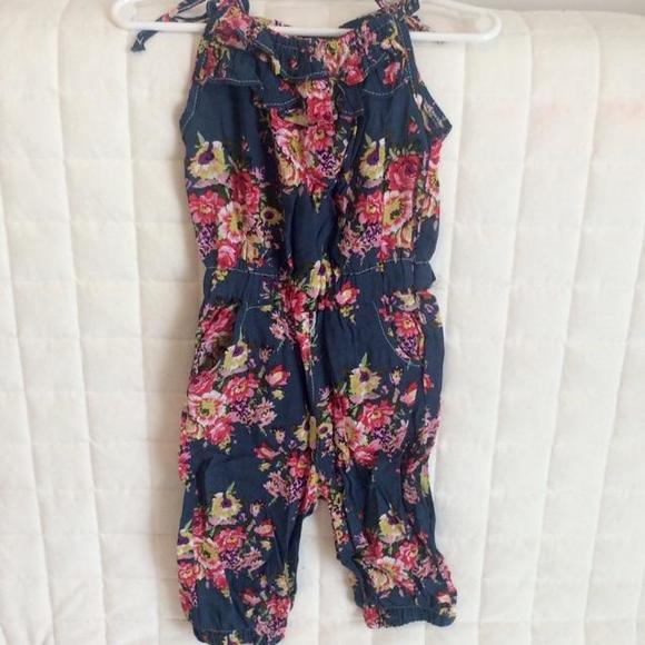 🌸 Romper.