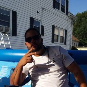 Meet your Posher, Carlos