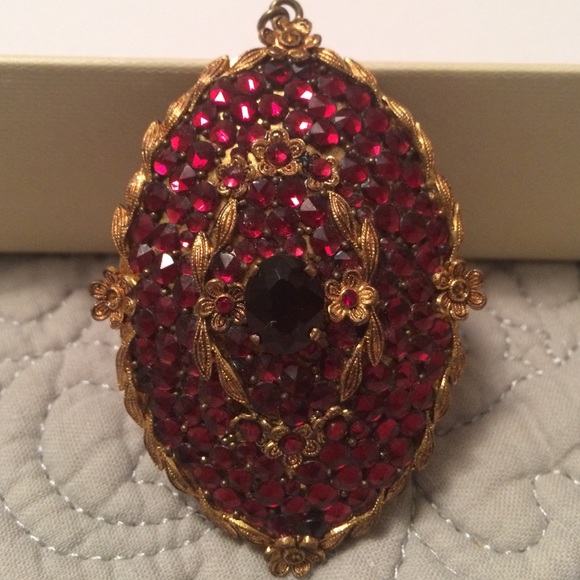 Vintage costume jewelry pendant.