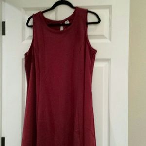 Dark red sleeveless dress