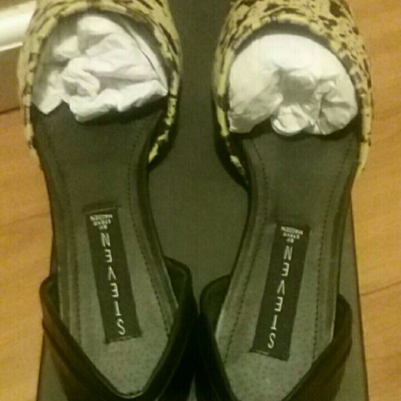 Flats - Picture 3 of 3