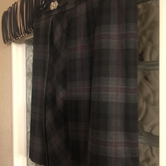 Plaid designer skirt - Picture 3 of 3