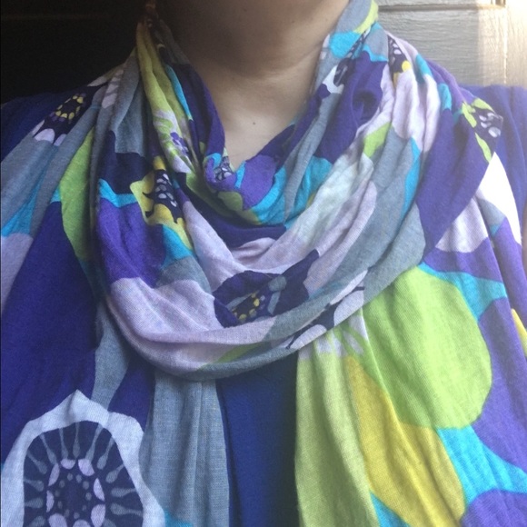3 Scarves 1 Low Price