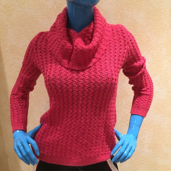 New with out tag Banana Republic red sweater