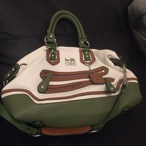 Perfect satchel