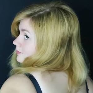 Meet your Posher, Allyannis