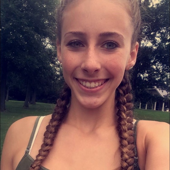 Meet your Posher, Bridget - Picture 1 of 1