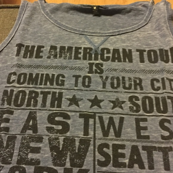 Tank top. Size medium - Picture 3 of 4