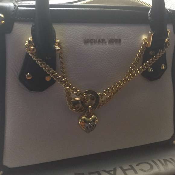 Juicy Couture toggle heart ❤️ with a bow