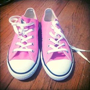 Size 5 converse pink size 3 kids