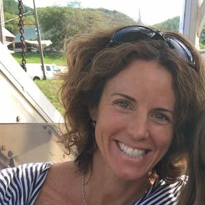 Meet your Posher, Claire