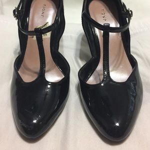 Size 5 Fioni Black Heels