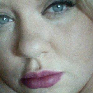 Meet your Posher, Janelle