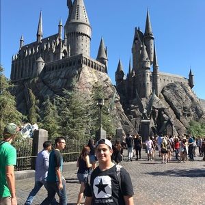 Meet your Posher, Ahmad