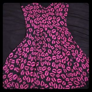 Hot Topic Strapless Dress