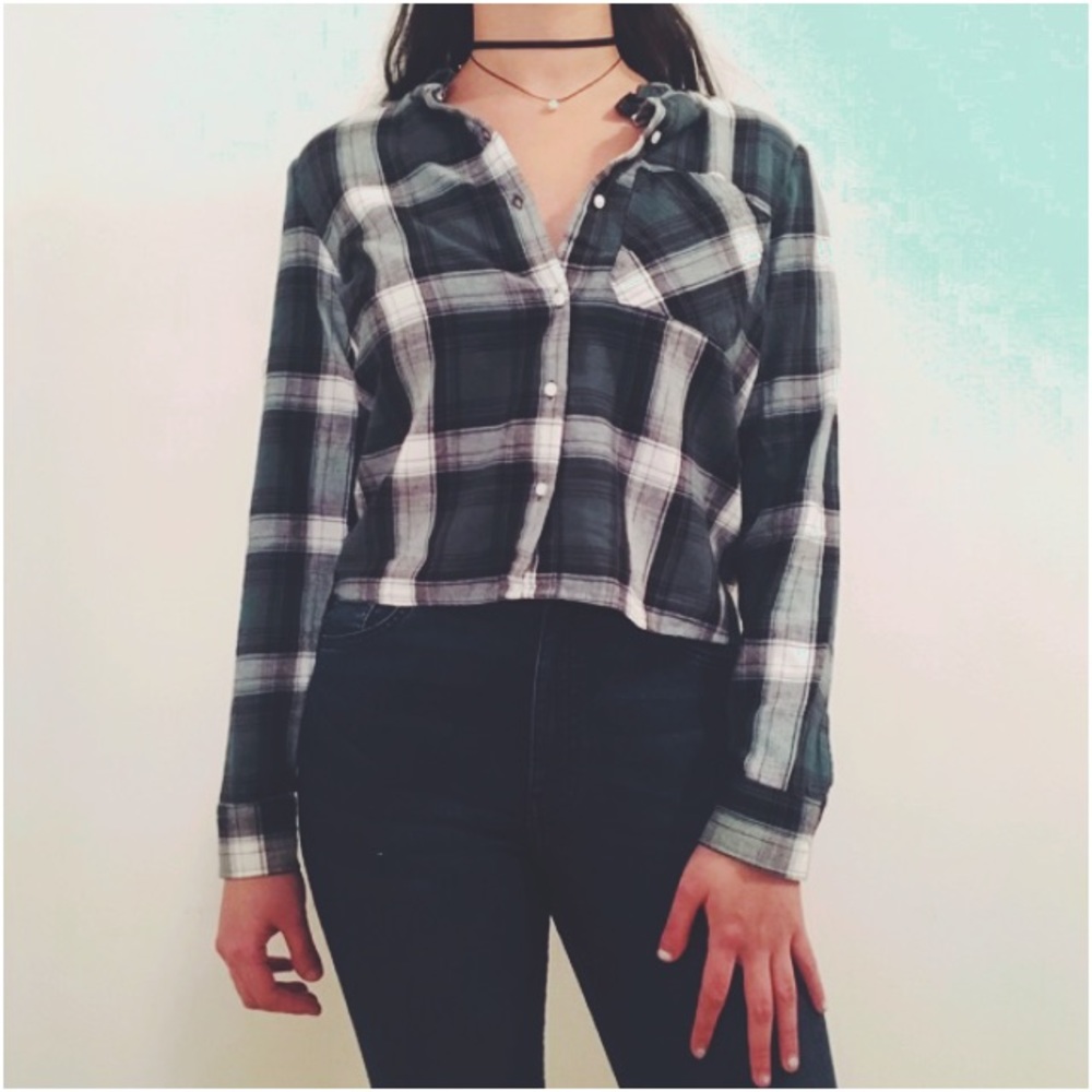 Cropped button down plaid pattern shirt