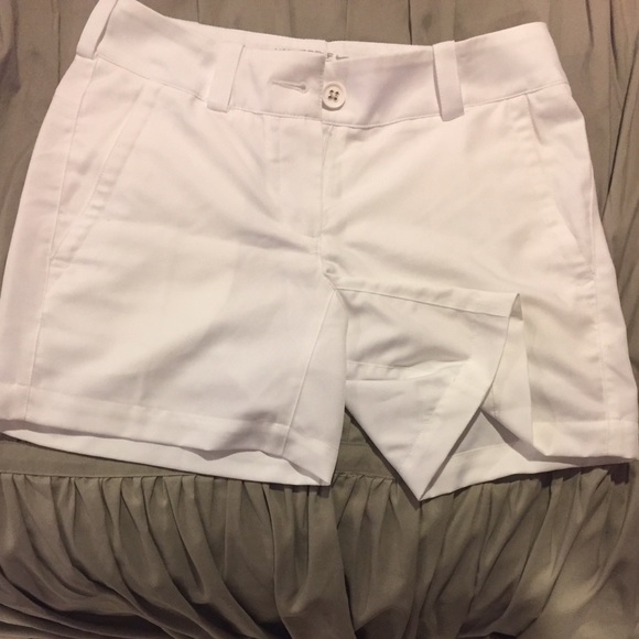 Nike golf shorts like new