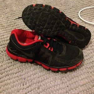 nike dual fusions | 7.5 mens/9 women