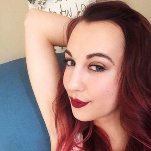 Meet your Posher, Caity