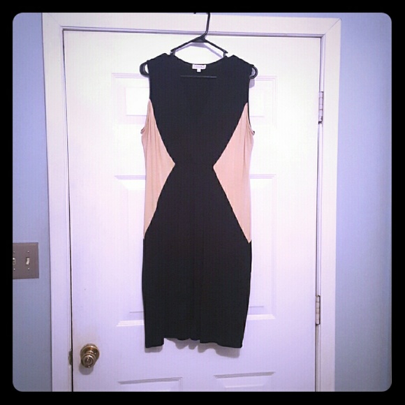 Joseph A., sleevless, v neck, below knee length - Picture 1 of 2