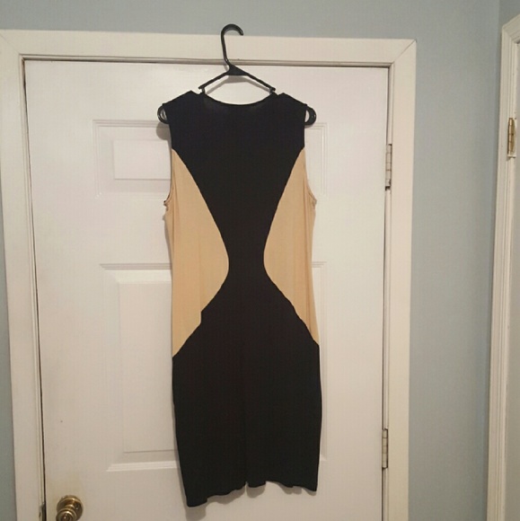 Joseph A., sleevless, v neck, below knee length - Picture 2 of 2