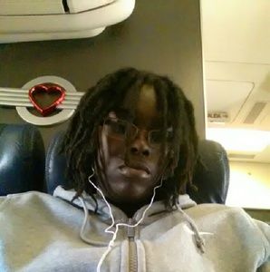 Meet your Posher, Laraysha