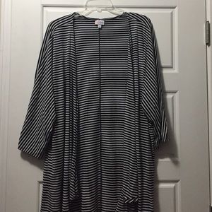 LulaRoe NWOT size large Lindsay Kimono