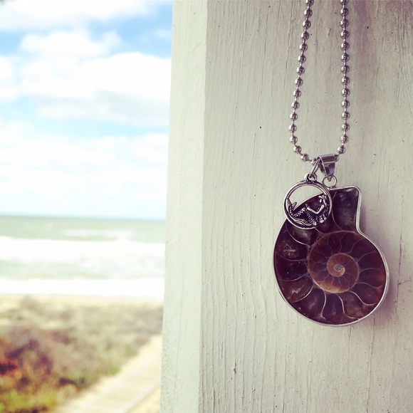 Wild Ammonite Fossil & Mermaid Necklace - Picture 2 of 3