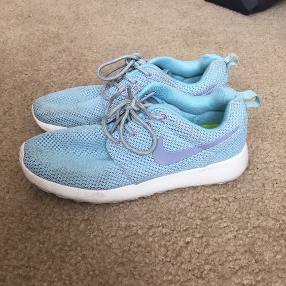 Nike roshes ice frost