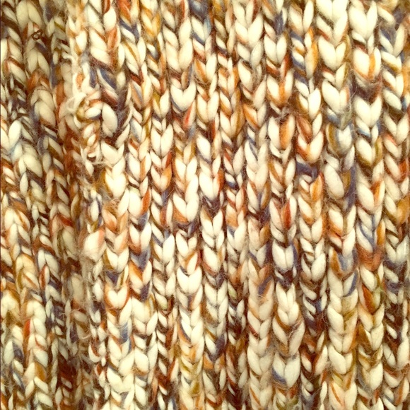 New York and co winter scarf - Picture 1 of 3
