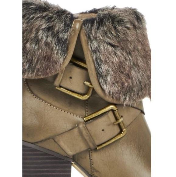 Boots - Picture 2 of 4