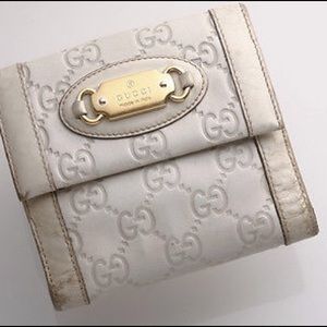 GUCCI off white leather guccisma logo wallet