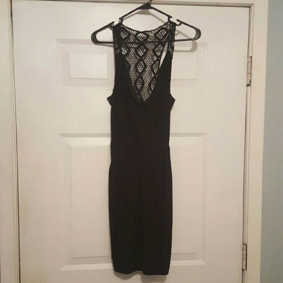 Bisou Bisou, size 4, super cute detail on back - Picture 1 of 2