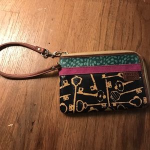 Fossil wristlet barely used!