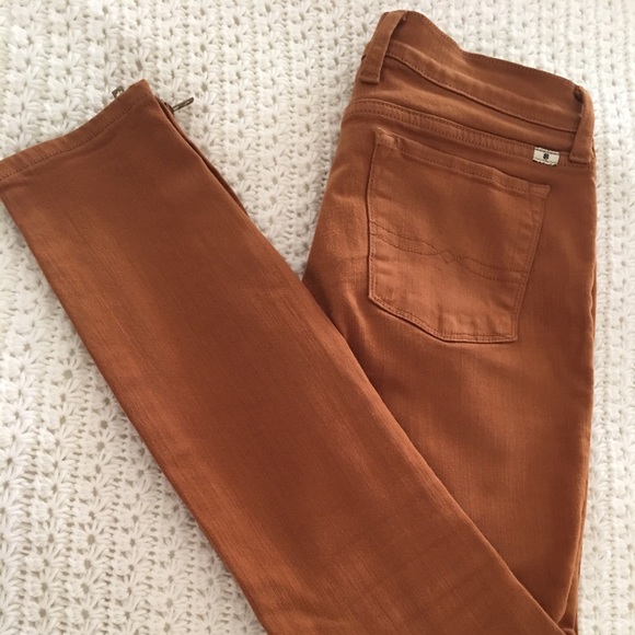 Lucky jeans size 2/26, inseam 26