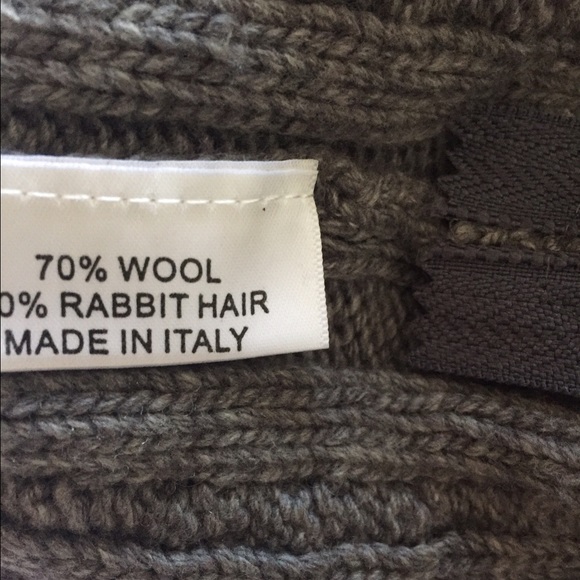 Moschino wool hat with Raccoon fur Pom New Grey - Picture 4 of 4