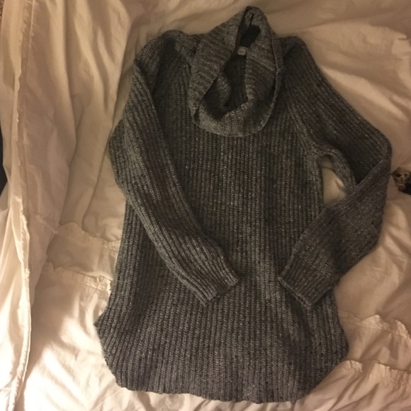 Turtle neck baggy sweater