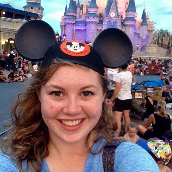 Meet your Posher, Elizabeth