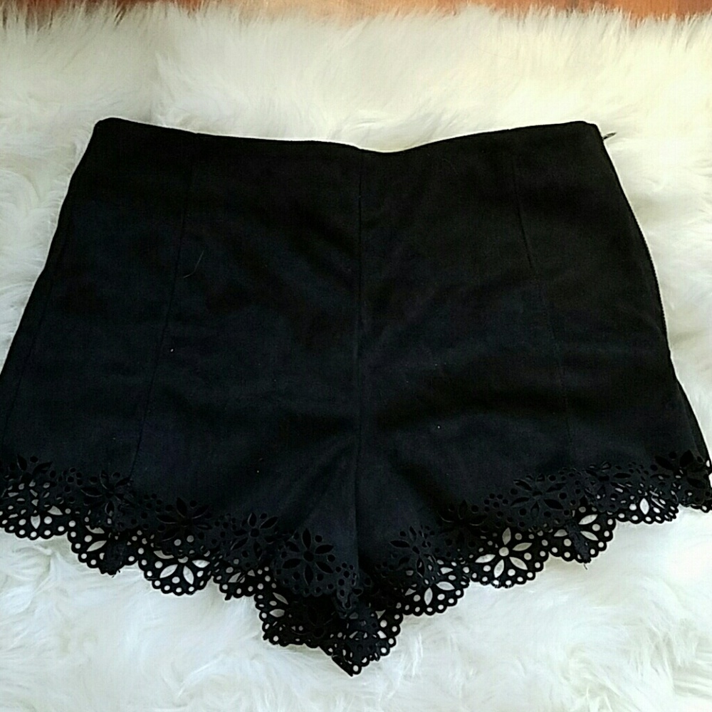 NWT Faux Suede Scalloped Shorted