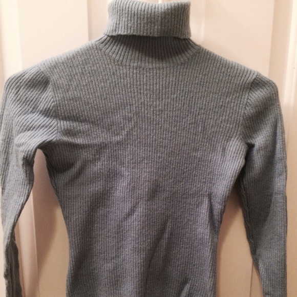 Gray turtleneck sweater