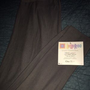 NWOT Lularoe OS leggings - solid grey