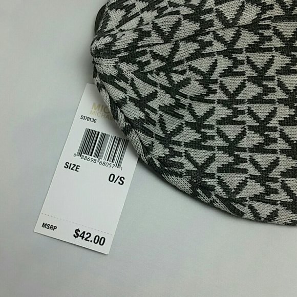 🚨LAST ONE🚨Michael Kors Beanie● NWT●100%Authentic - Picture 3 of 4