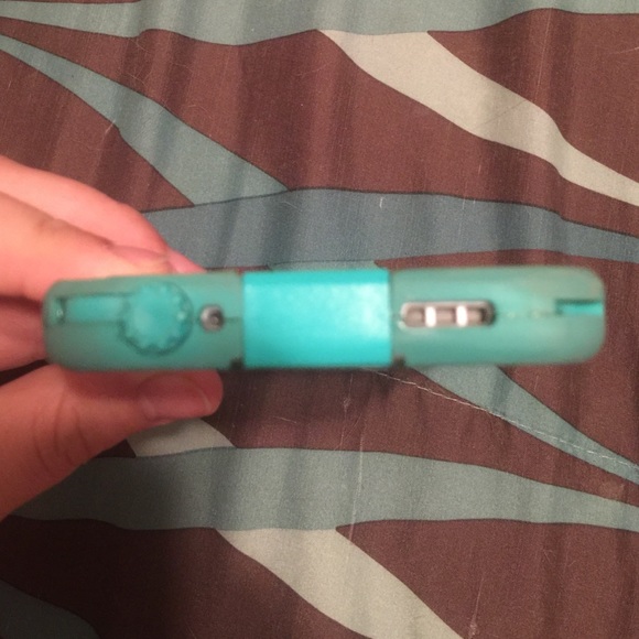 iPhone 6 Nuud lifeproof case! - Picture 3 of 4